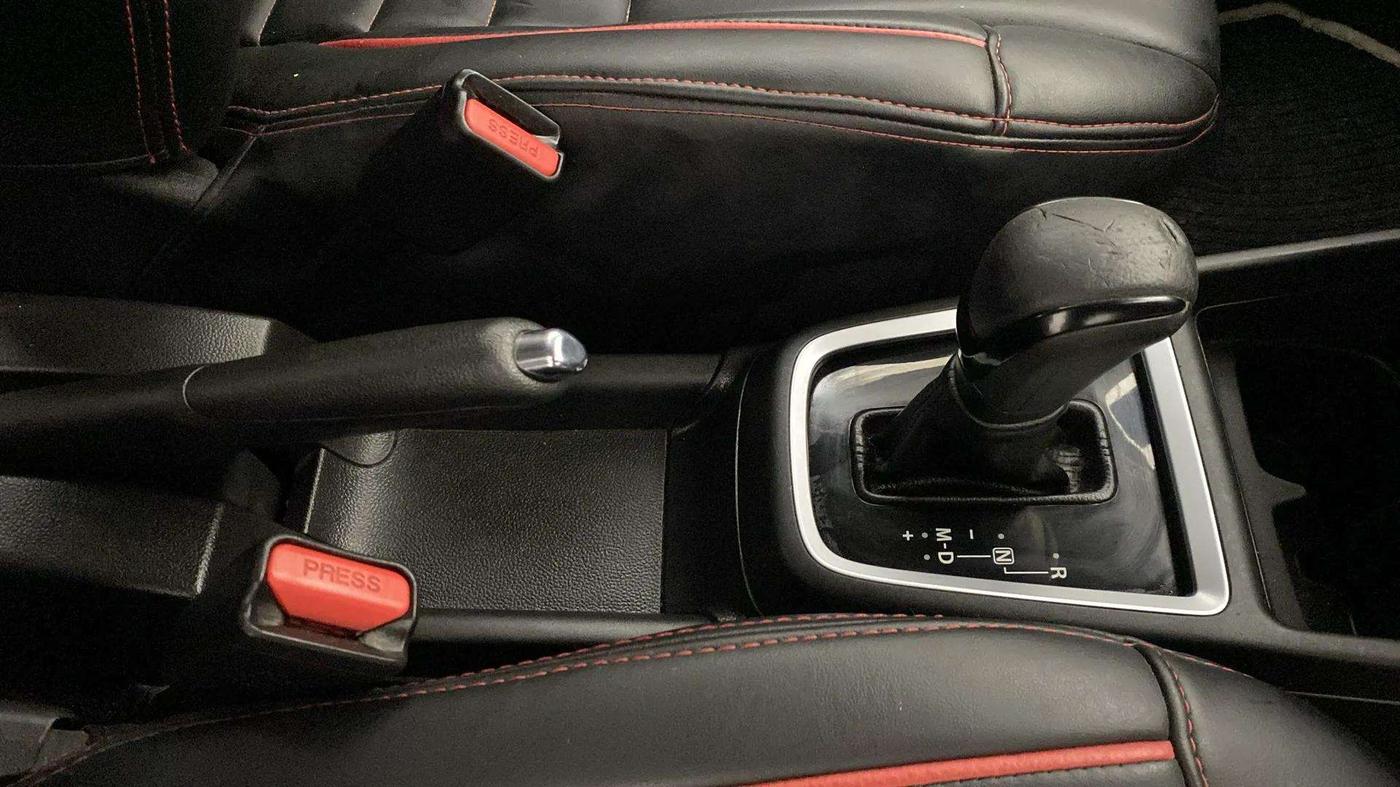 2018 Maruti Swift ZXI AMT, Petrol, Automatic, 69,024 km, Gear Lever