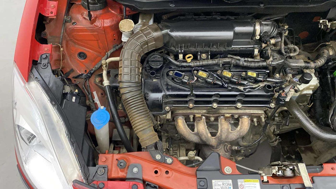 2018 Maruti Swift ZXI AMT, Petrol, Automatic, 69,024 km, Engine View - Right