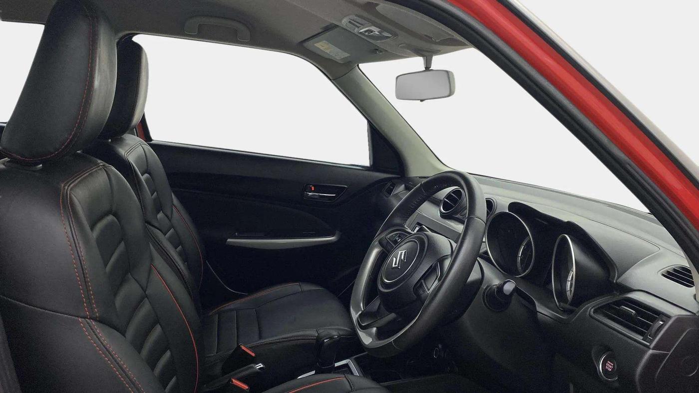 2018 Maruti Swift ZXI AMT, Petrol, Automatic, 69,024 km, Right Side Front Door Cabin