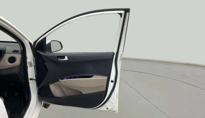 2014 Hyundai Xcent S 1.2, Petrol, Manual, 73,110 km, RHS Front Door