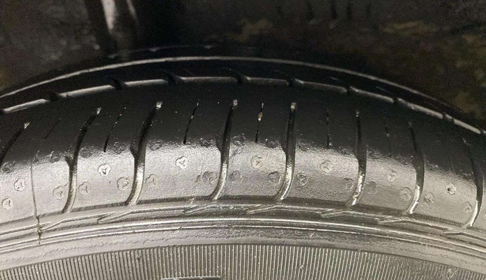 2014 Hyundai Xcent S 1.2, Petrol, Manual, 73,110 km, Left Rear Tyre Tread