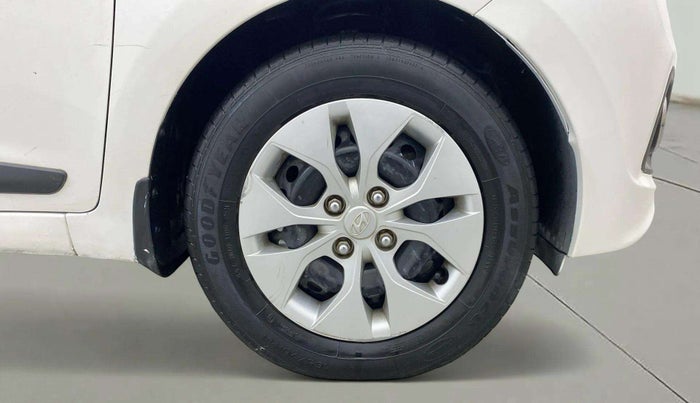 2014 Hyundai Xcent S 1.2, Petrol, Manual, 73,110 km, Right Front Wheel