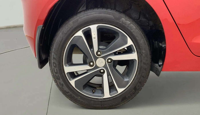 2023 Tata ALTROZ  XZ Plus (O) (S), Petrol, Manual, 15,177 km, Right Rear Wheel