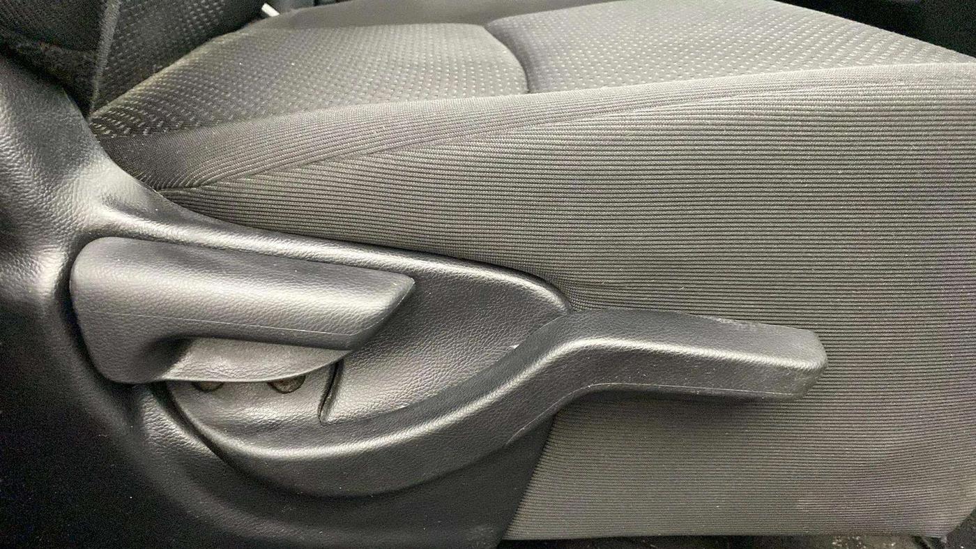 2017 Honda BR-V 1.5L I-VTEC V, Petrol, Manual, 34,628 km, Driver Side Adjustment Panel