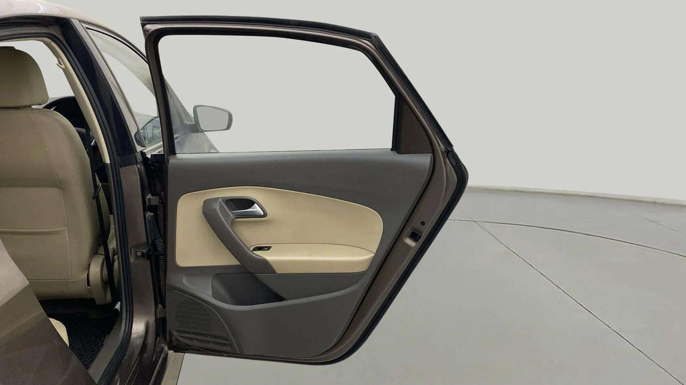 2015 Volkswagen Vento HIGHLINE 1.6 MPI, Petrol, Manual, 85,807 km, RHS Rear Door