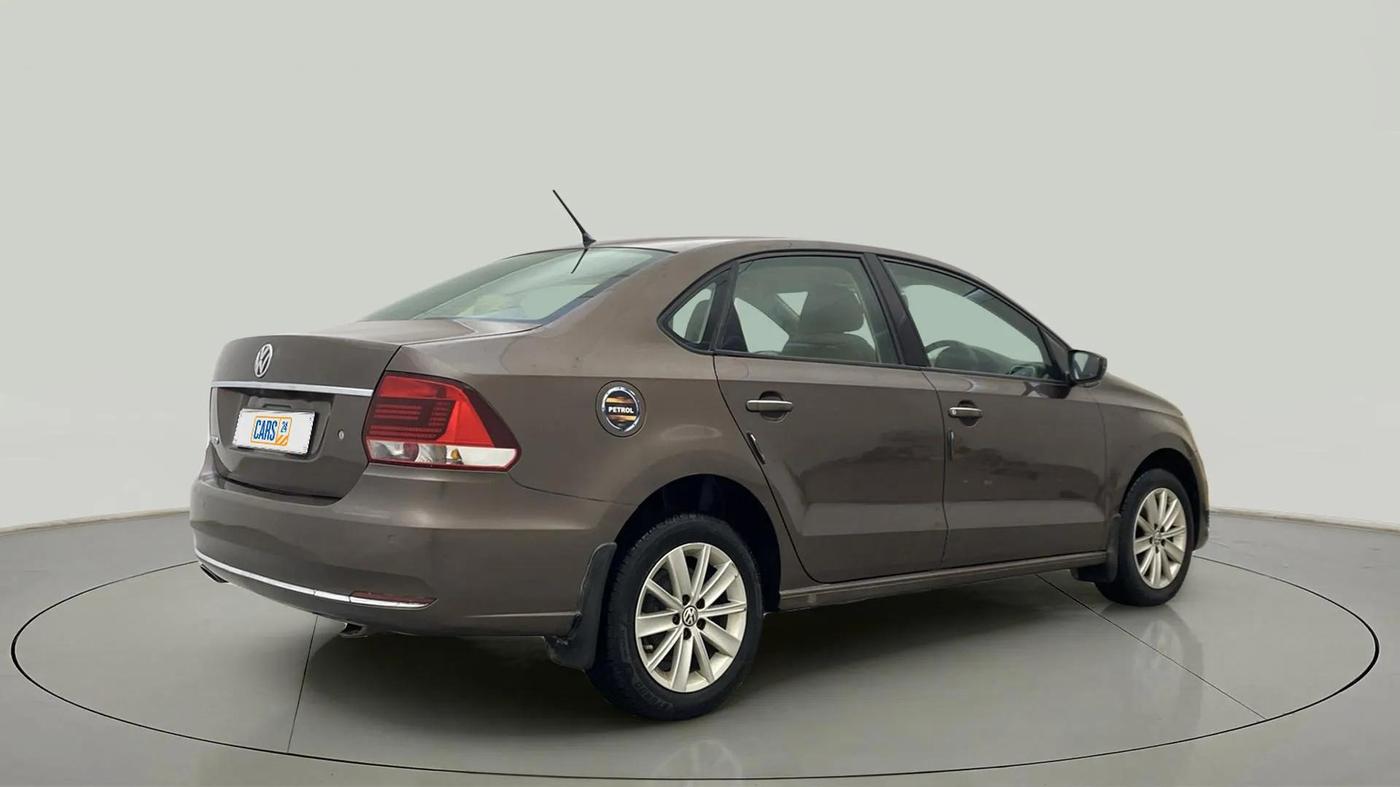 2015 Volkswagen Vento HIGHLINE 1.6 MPI, Petrol, Manual, 85,807 km, Right Back Diagonal