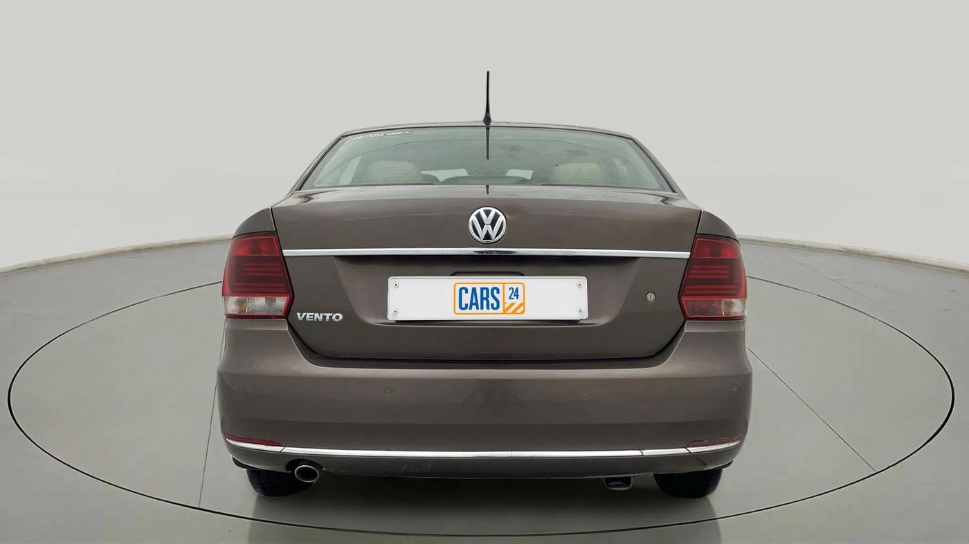 2015 Volkswagen Vento HIGHLINE 1.6 MPI, Petrol, Manual, 85,807 km, Back/Rear
