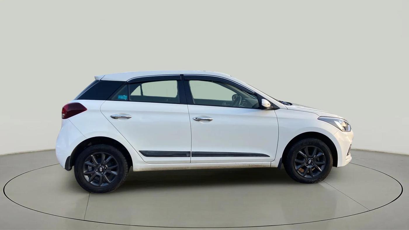 2019 Hyundai Elite i20 SPORTZ PLUS 1.2, Petrol, Manual, 22,433 km, Right Side View