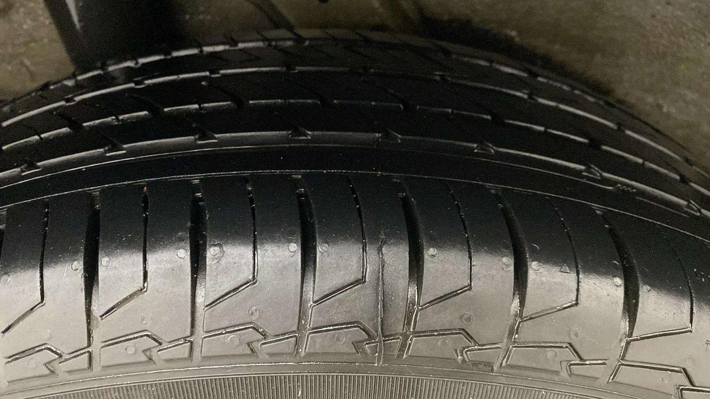 2020 Hyundai VENUE SX 1.0 TURBO IMT, Petrol, Manual, 75,349 km, Right Rear Tyre Tread