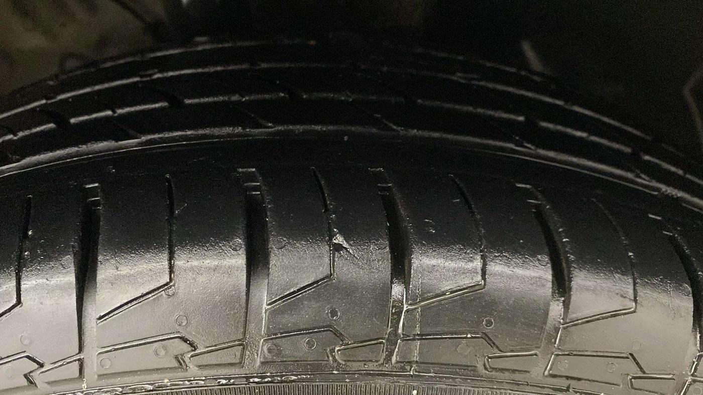 2020 Hyundai VENUE SX 1.0 TURBO IMT, Petrol, Manual, 75,349 km, Right Front Tyre Tread