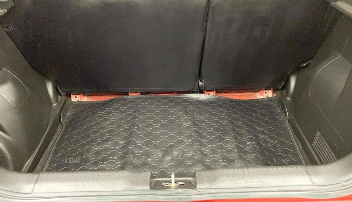 2018 Maruti Swift ZXI AMT, Petrol, Automatic, 58,037 km, Dicky (Boot door) - Tool missing