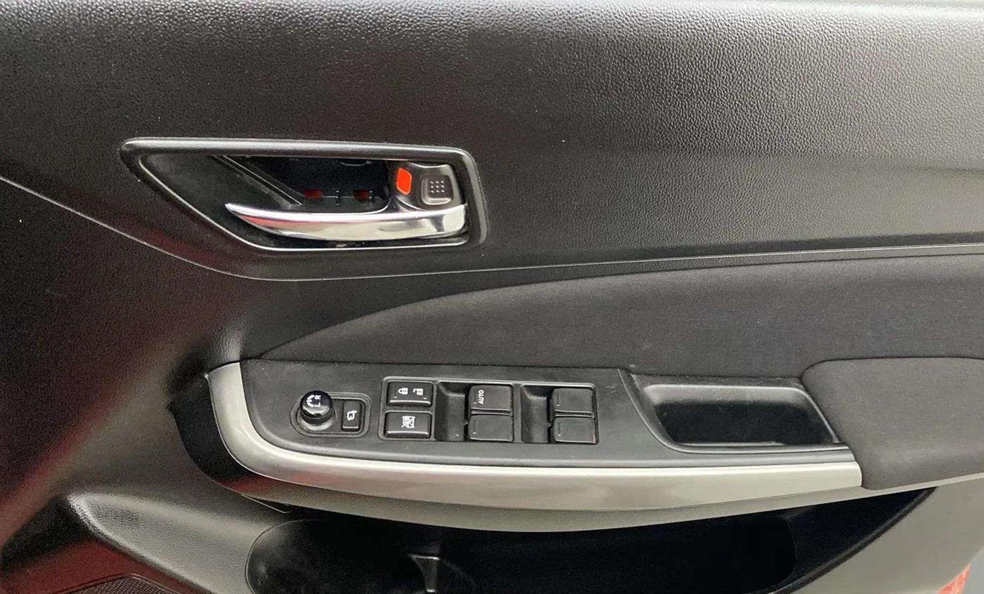 2018 Maruti Swift ZXI AMT, Petrol, Automatic, 58,037 km, Driver Side Door Panels Control