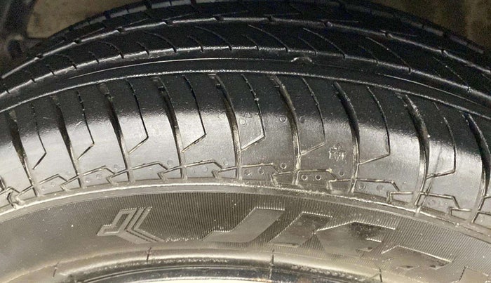 2017 Maruti Dzire VXI, Petrol, Manual, 57,980 km, Left Rear Tyre Tread