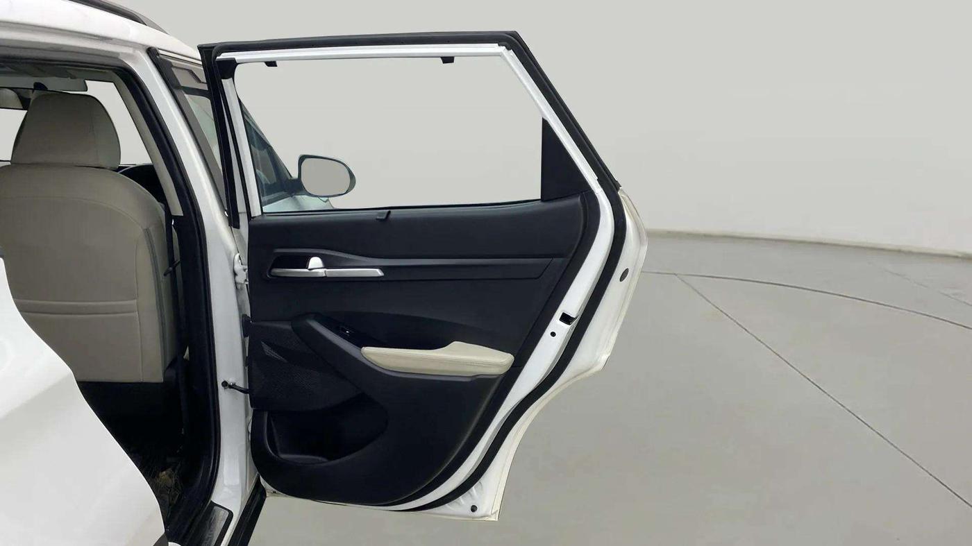 2022 KIA SELTOS HTK PLUS 1.5 IMT, Petrol, Manual, 25,543 km, RHS Rear Door