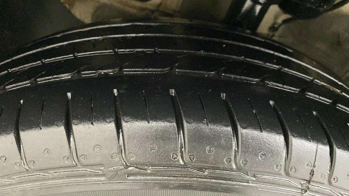 2022 KIA SELTOS HTK PLUS 1.5 IMT, Petrol, Manual, 25,543 km, Left Front Tyre Tread