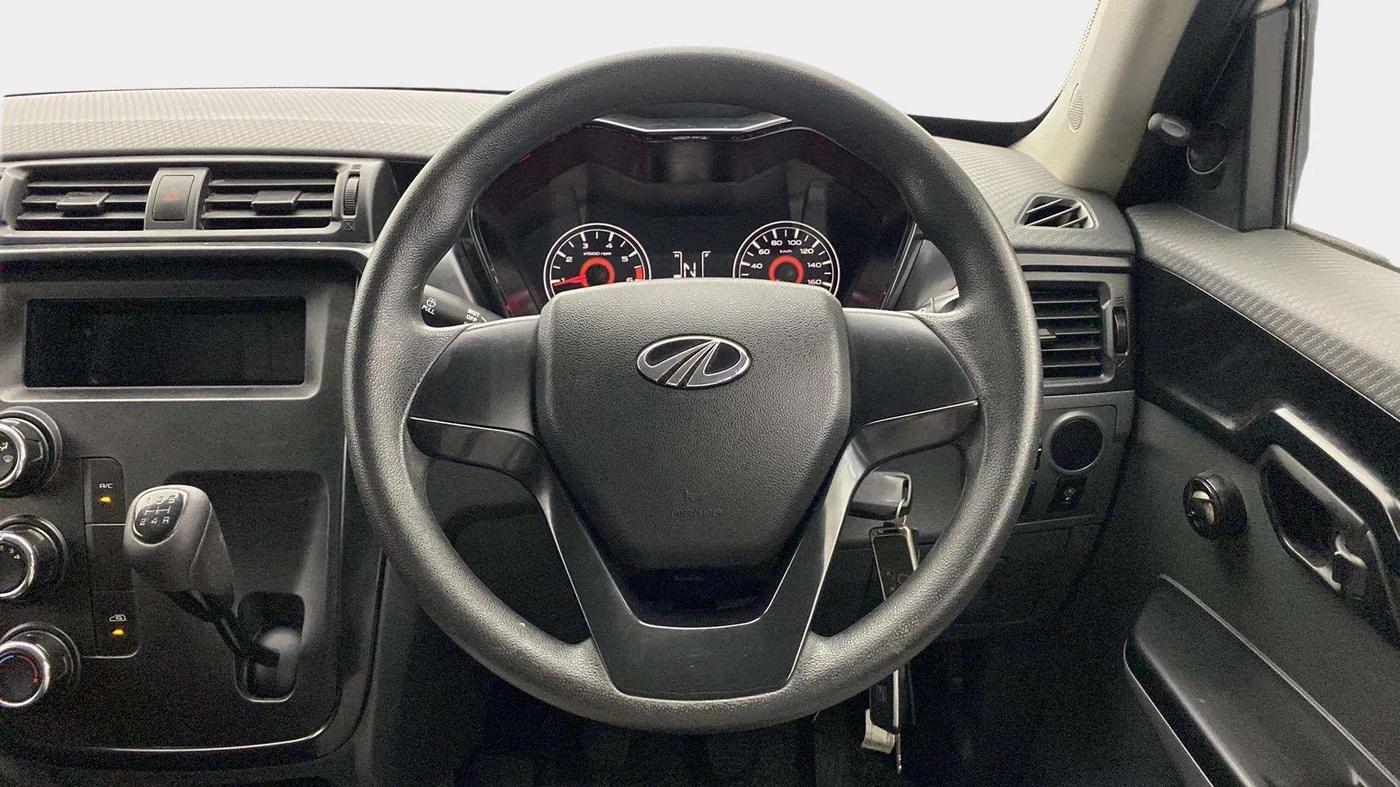 2019 Mahindra Kuv100 K2 TRIP CNG, CNG, Manual, 69,726 km, Steering Wheel Close Up
