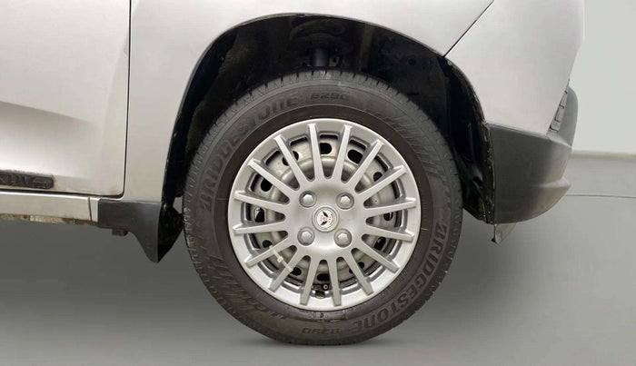 2019 Mahindra Kuv100 K2 TRIP CNG, CNG, Manual, 69,275 km, Right Front Wheel
