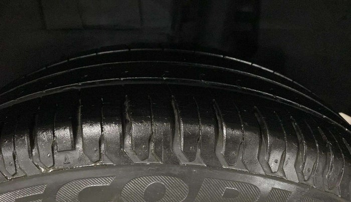2020 Maruti Dzire ZXI AMT, Petrol, Automatic, 15,664 km, Left Rear Tyre Tread
