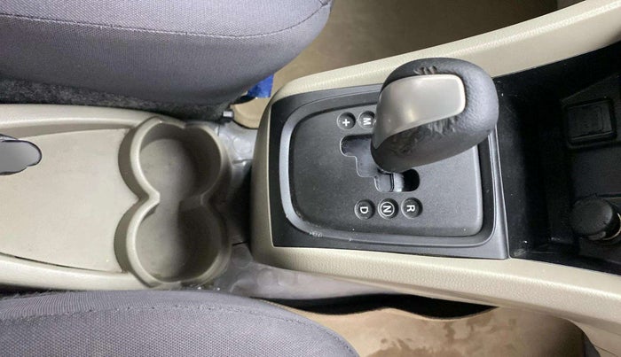 2015 Maruti Celerio ZXI AMT, Petrol, Automatic, 36,734 km, Gear lever - Knob has minor damage