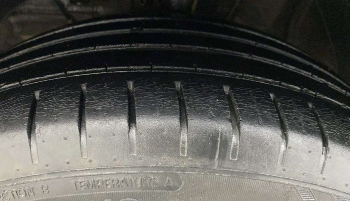 2021 Maruti Baleno ZETA PETROL 1.2, Petrol, Manual, 54,856 km, Left Front Tyre Tread