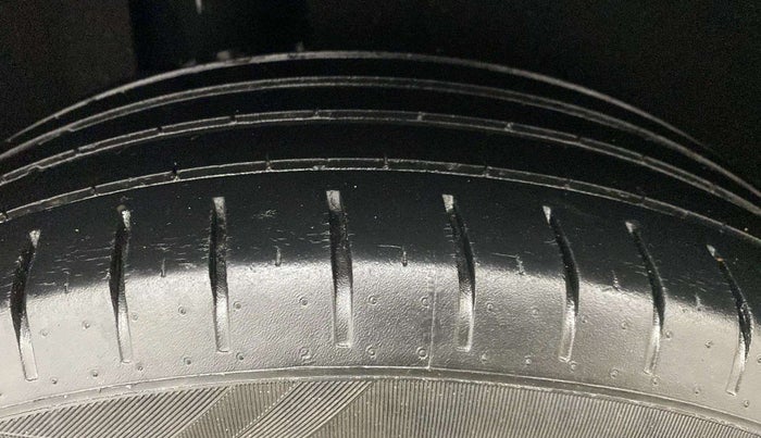 2021 Maruti Baleno ZETA PETROL 1.2, Petrol, Manual, 54,856 km, Right Rear Tyre Tread