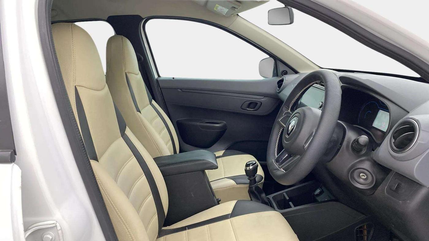 2021 Renault Kwid RXT 1.0 (O), Petrol, Manual, 76,899 km, Right Side Front Door Cabin
