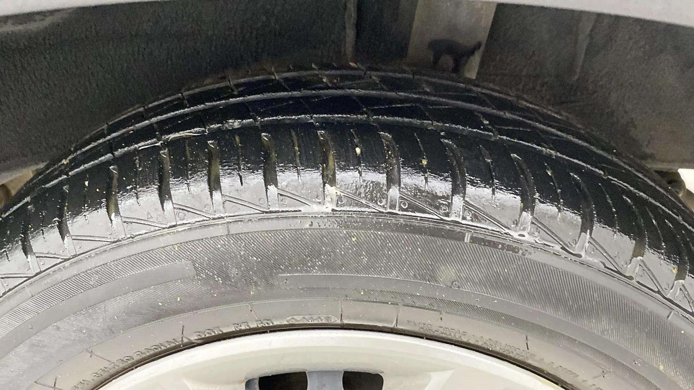 2021 Renault Kwid RXT 1.0 (O), Petrol, Manual, 76,899 km, Left Rear Tyre Tread