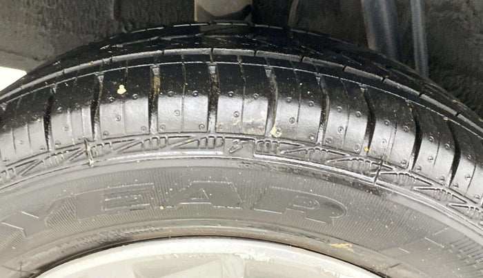 2021 Renault Kwid RXT 1.0 (O), Petrol, Manual, 76,721 km, Right Rear Tyre Tread