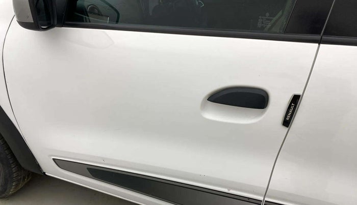 2021 Renault Kwid RXT 1.0 (O), Petrol, Manual, 76,721 km, Front passenger door - Slightly dented