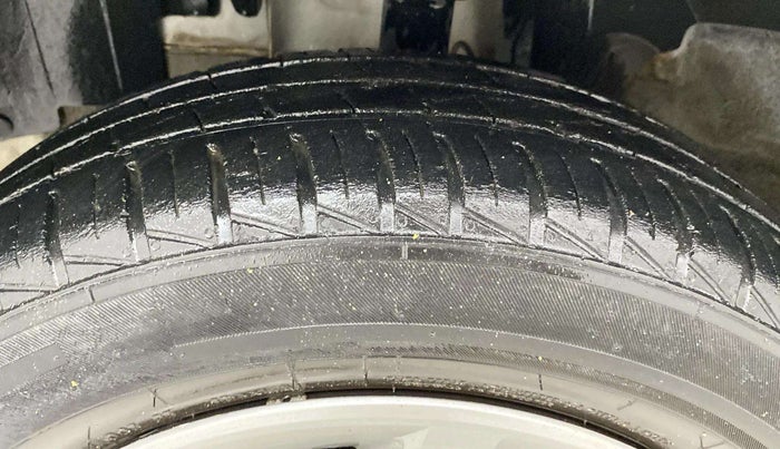2021 Renault Kwid RXT 1.0 (O), Petrol, Manual, 76,721 km, Left Front Tyre Tread
