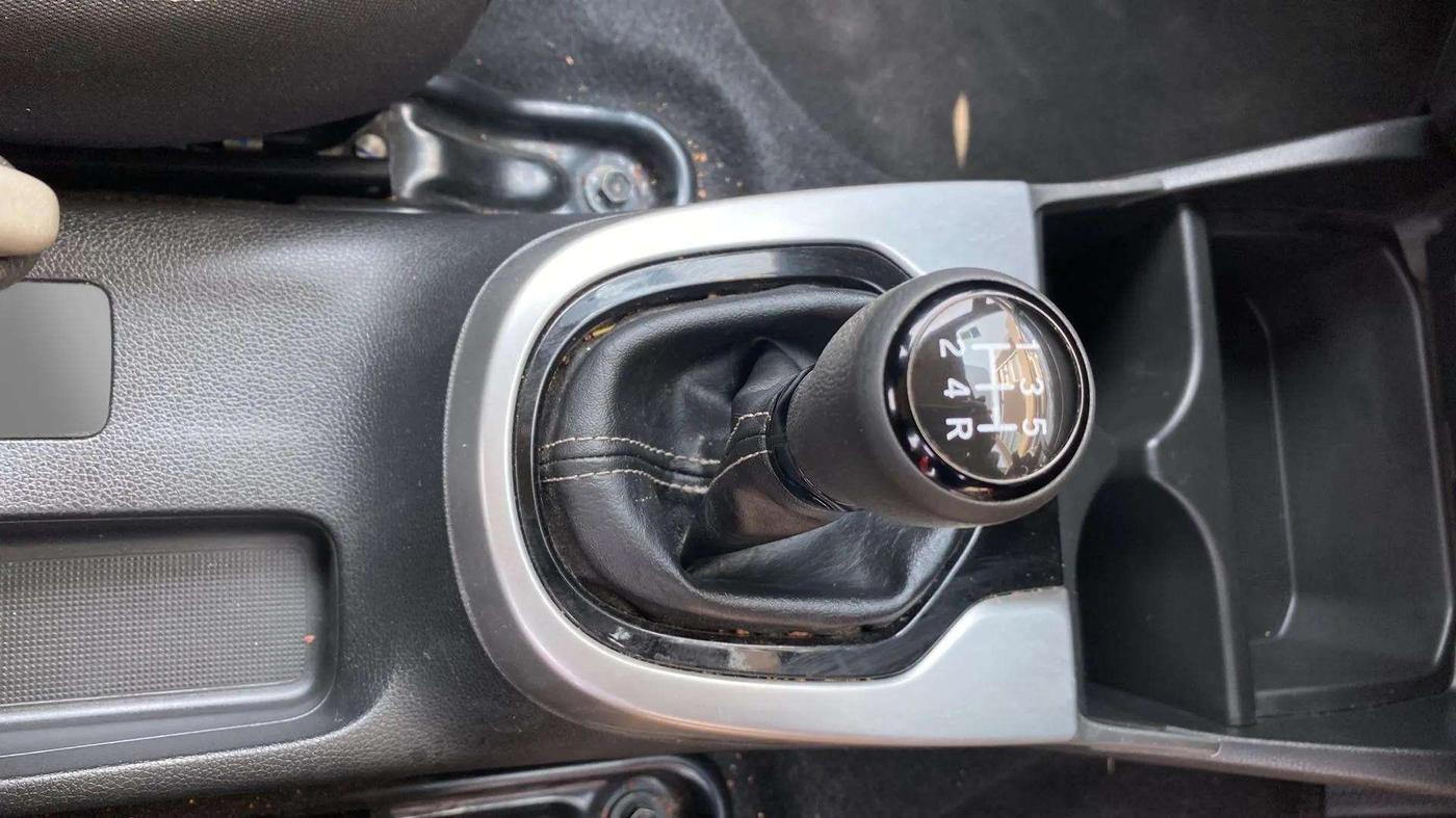 2021 Honda WR-V 1.2L I-VTEC VX MT, Petrol, Manual, 6,025 km, Gear Lever
