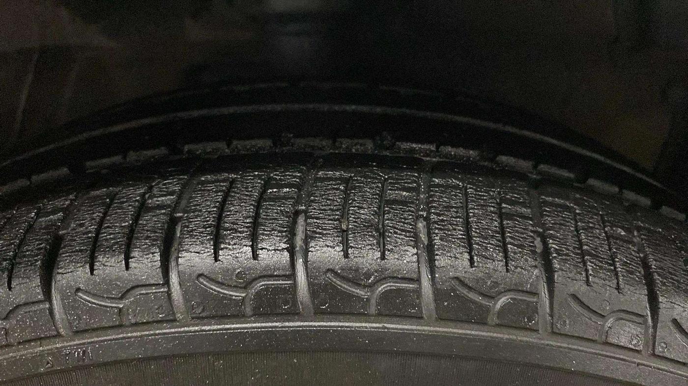 2017 Maruti Celerio VXI (O) CNG, CNG, Manual, 79,787 km, Right Front Tyre Tread
