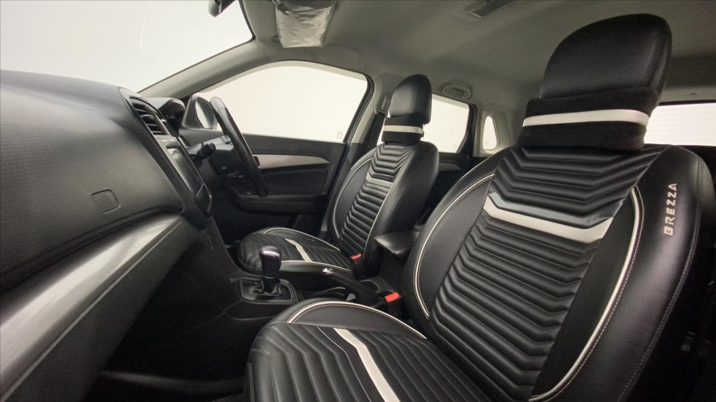 2018 Maruti Vitara Brezza ZDI PLUS AMT, Diesel, Automatic, 89,730 km, Right Side Front Door Cabin
