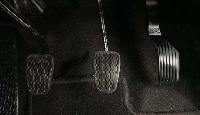 2023 Tata PUNCH PURE MT, Petrol, Manual, 27,253 km, Pedals
