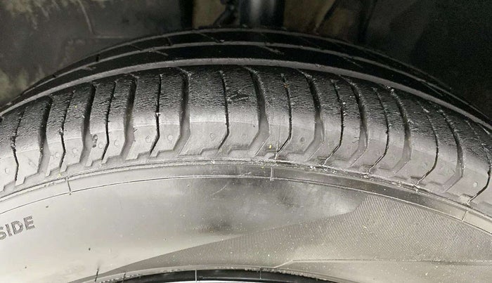 2023 Tata PUNCH PURE MT, Petrol, Manual, 27,253 km, Left Front Tyre Tread