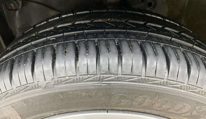 2013 Honda Amaze 1.2L I-VTEC S, Petrol, Manual, 62,065 km, Left Front Tyre Tread
