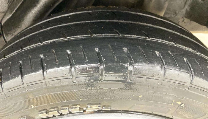 2013 Honda Amaze 1.2L I-VTEC S, Petrol, Manual, 62,065 km, Left Rear Tyre Tread