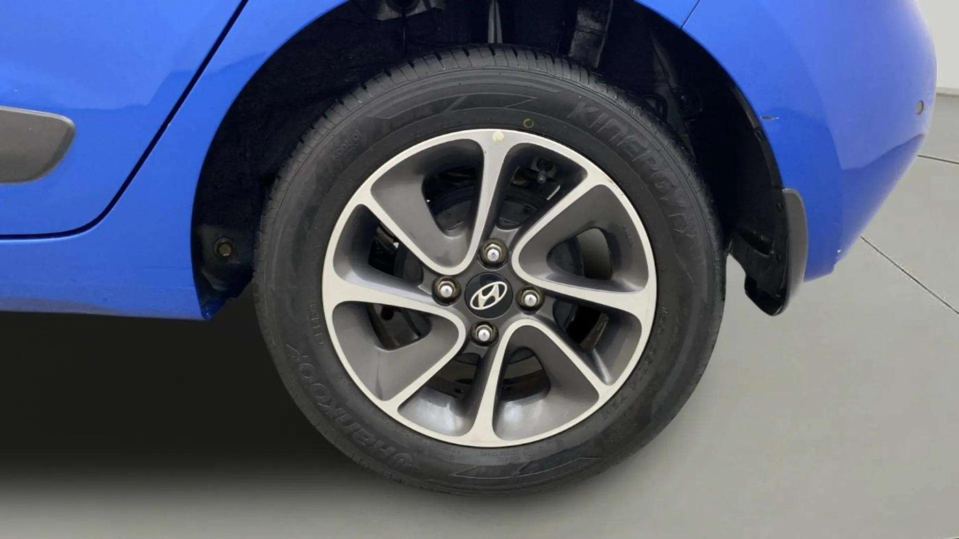 2019 Hyundai Grand i10 SPORTZ AT 1.2 KAPPA VTVT, Petrol, Automatic, 30,336 km, Left Rear Wheel