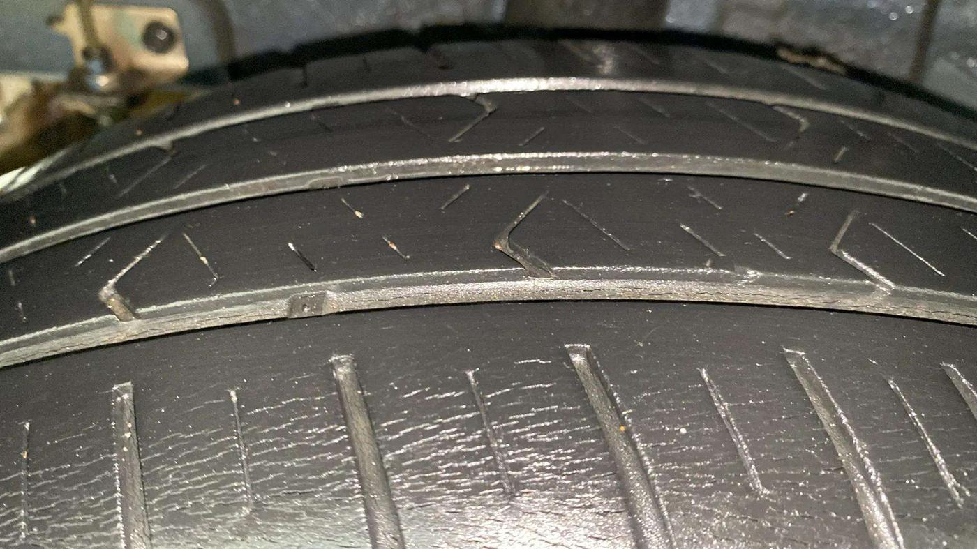 2019 Hyundai Grand i10 SPORTZ AT 1.2 KAPPA VTVT, Petrol, Automatic, 30,336 km, Right Rear Tyre Tread