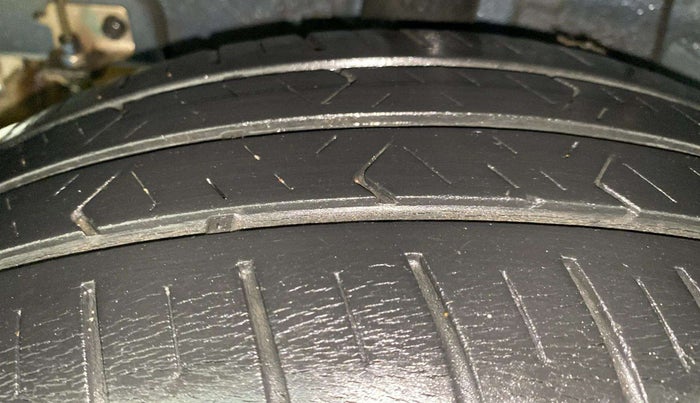 2019 Hyundai Grand i10 SPORTZ AT 1.2 KAPPA VTVT, Petrol, Automatic, 30,278 km, Right Rear Tyre Tread