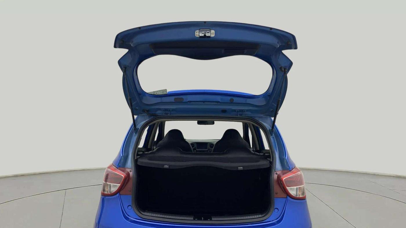 2019 Hyundai Grand i10 SPORTZ AT 1.2 KAPPA VTVT, Petrol, Automatic, 30,336 km, Boot Door Open