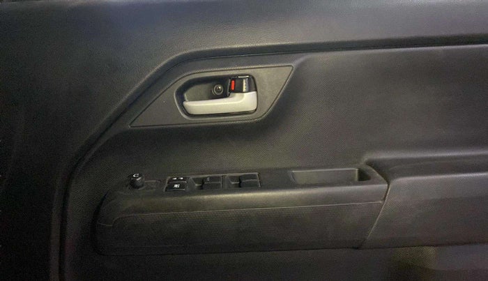 2023 Maruti New Wagon-R VXI 1.0, Petrol, Manual, 12,708 km, Driver Side Door Panels Control