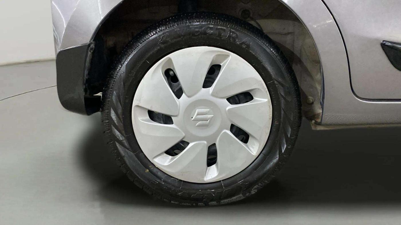 2021 Maruti Celerio VXI CNG, CNG, Manual, 33,765 km, Right Rear Wheel
