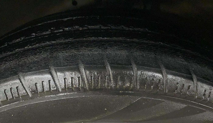 2021 Maruti Celerio VXI CNG, CNG, Manual, 33,710 km, Left Front Tyre Tread