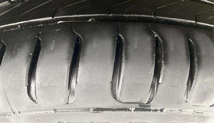 2018 Hyundai Elite i20 ASTA 1.2 DUAL TONE, Petrol, Manual, 76,287 km, Right Rear Tyre Tread
