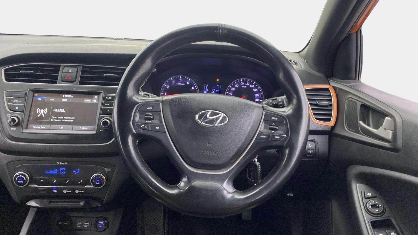 2018 Hyundai Elite i20 ASTA 1.2 DUAL TONE, Petrol, Manual, 76,484 km, Steering Wheel Close Up