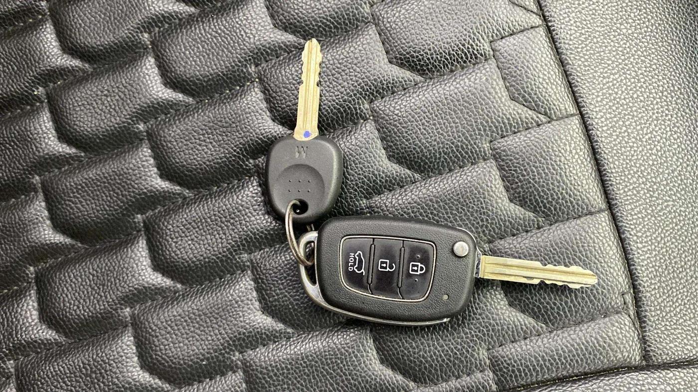 2018 Hyundai Elite i20 ASTA 1.2 DUAL TONE, Petrol, Manual, 76,484 km, Key Close Up