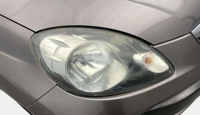2014 Honda Brio V MT, Petrol, Manual, 24,291 km, Right headlight - < 2 inches,no. = 2