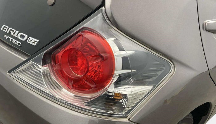 2014 Honda Brio V MT, Petrol, Manual, 24,291 km, Right tail light - Minor damage