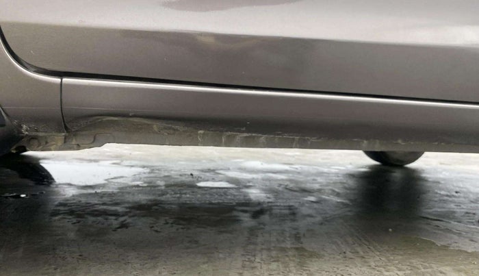2014 Honda Brio V MT, Petrol, Manual, 24,291 km, Left running board - Minor scratches